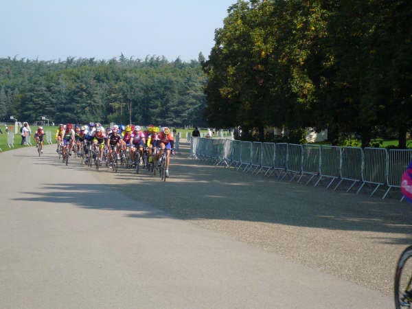 034 Le peloton