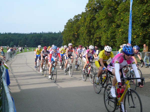 126 Peloton des 3ème cat. emmené par Jean-Luc Lavet de l'ACMV