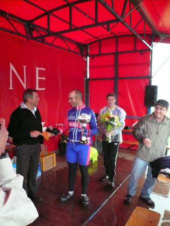 110 Jeremy Rosello le Venissian du  VCMB remporte la course des 5eme