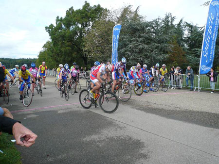 114 L'apres-midi, temps plus clement pour le depart de la 3eme categorie