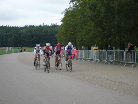 184 La jonction est effectuee, 5 coureurs en tete des 1 et 2