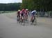 147 Derriere 4 hommes unissent leurs efforts pour tenter la jonction