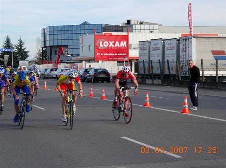 345_Le_sprint_est_lancé_en_3ème_Catégorie