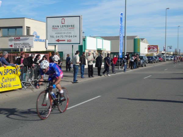 50 S Plasse du VCMB devant le peloton des 5ème