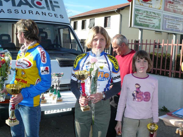 86 Le podium féminin, manque la 3ème I Chiavérina déjà partie