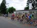 01}_2ème_cat__à_la_fin_du_1er_tour,_Mikel_dans_un_petit_groupe_devant_le_peloton