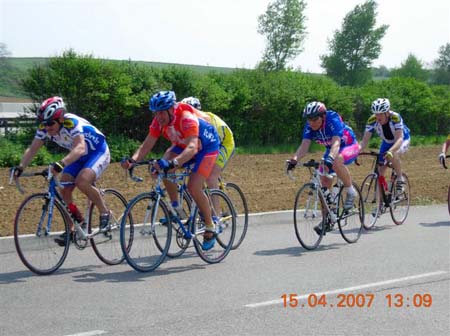 E_Grand_Prix_de_Reventin_15-04-07_Daniel_au_premier_plan
