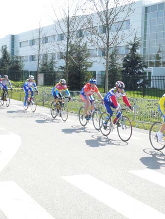 L)_Le_peloton_des_battus_en_4ème_Cat_
